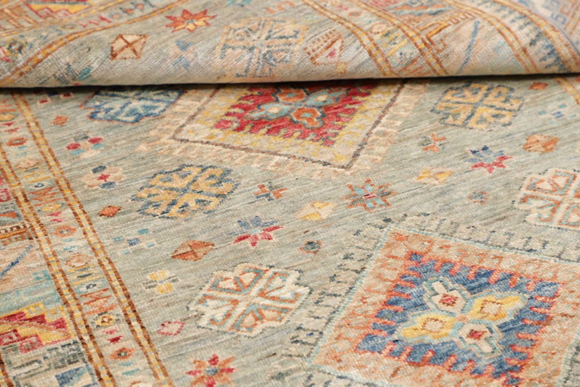 kazak-teppich-99-x-153cm-geometrisches-muster-handgeknupft-9 Kazak Orientteppich 99 × 153 cm aus Wolle, handgeknüpft