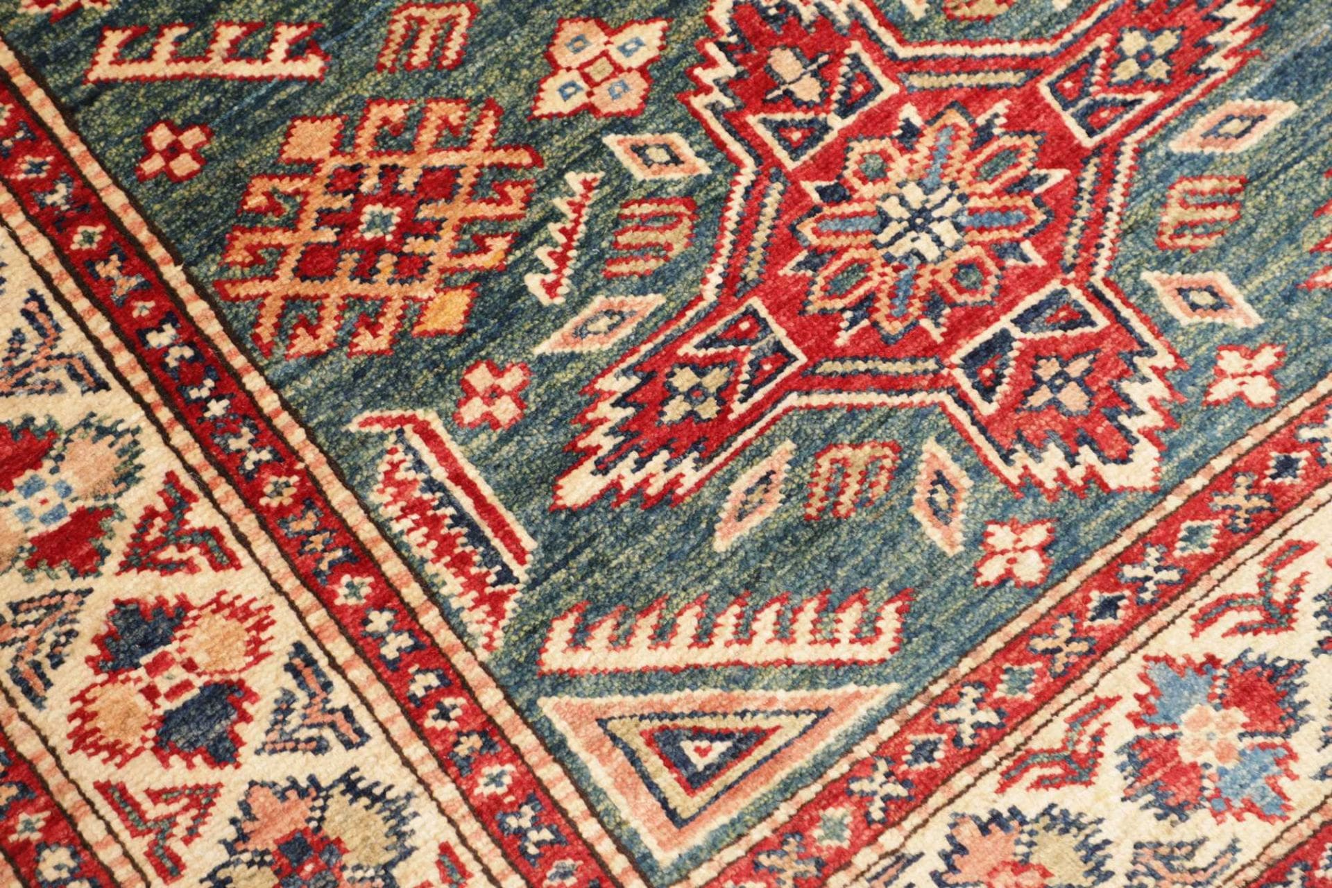 Kazak Orientteppich aus Pakistan, 95 × 140 cm