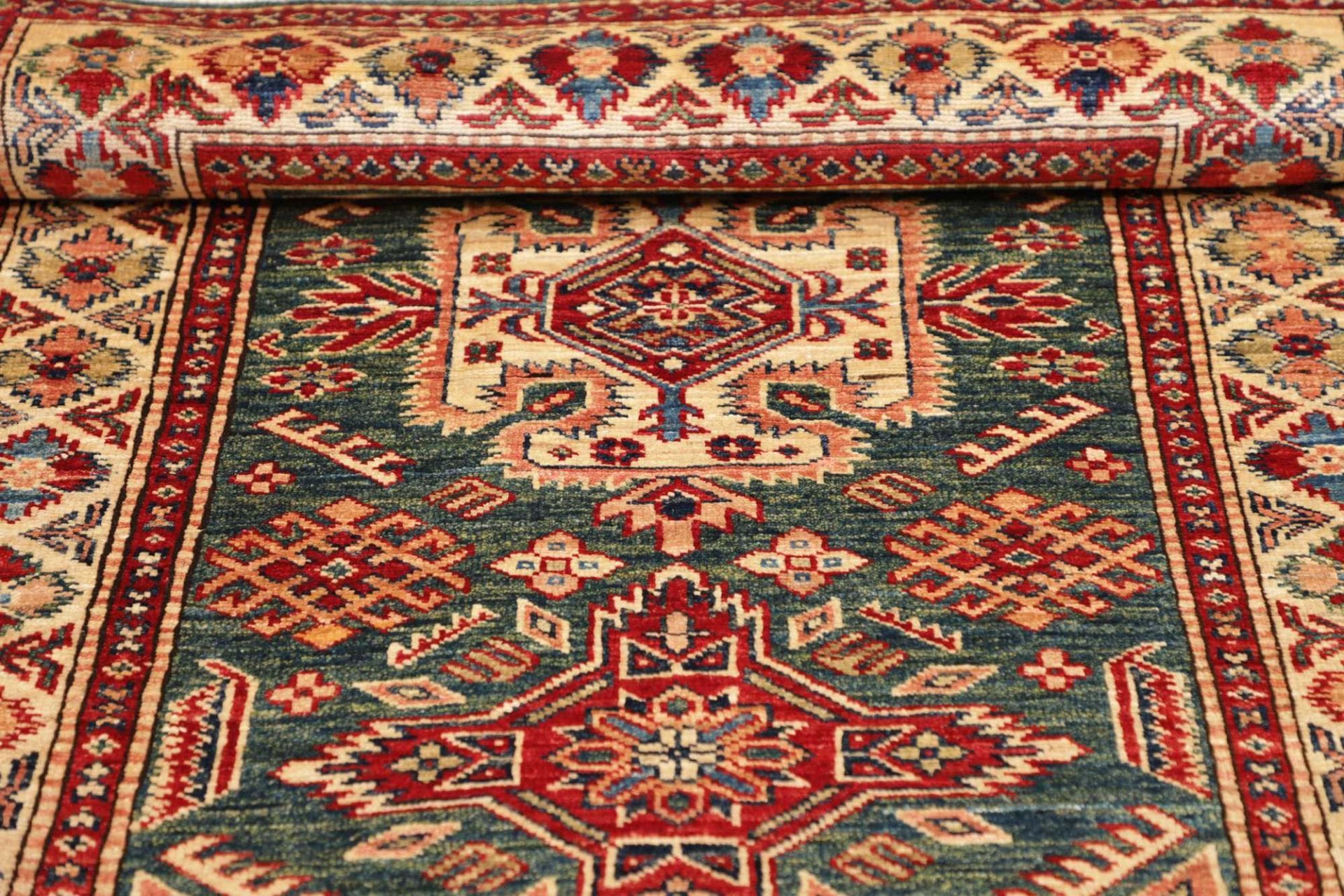 Kazak Orientteppich aus Pakistan, 95 × 140 cm