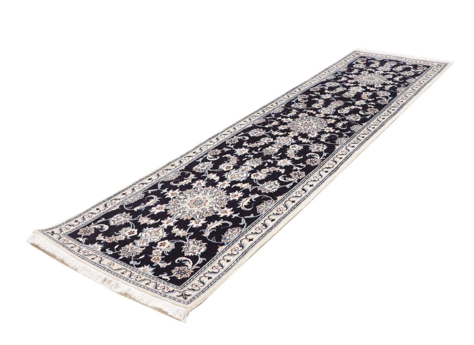 Nain Perserteppich aus Iran, 83 × 291 cm