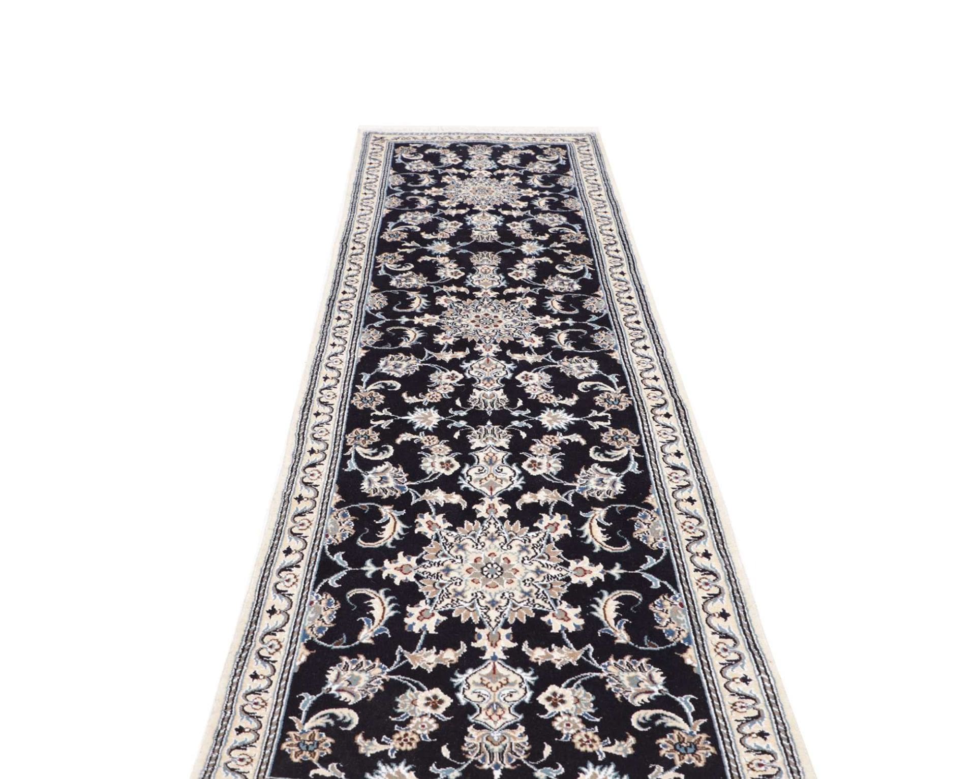 Nain Perserteppich aus Iran, 83 × 291 cm
