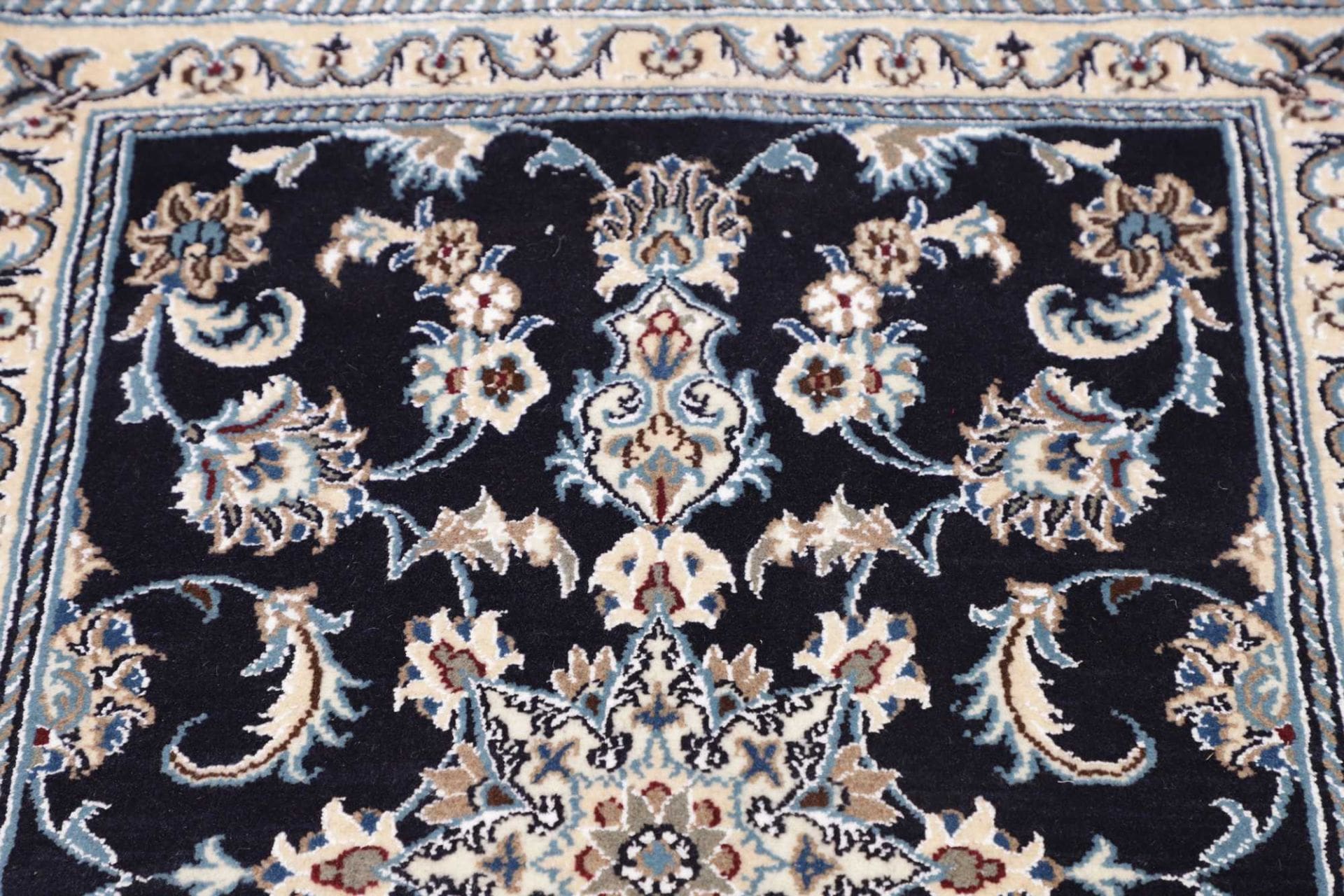 Nain Perserteppich aus Iran, 83 × 291 cm