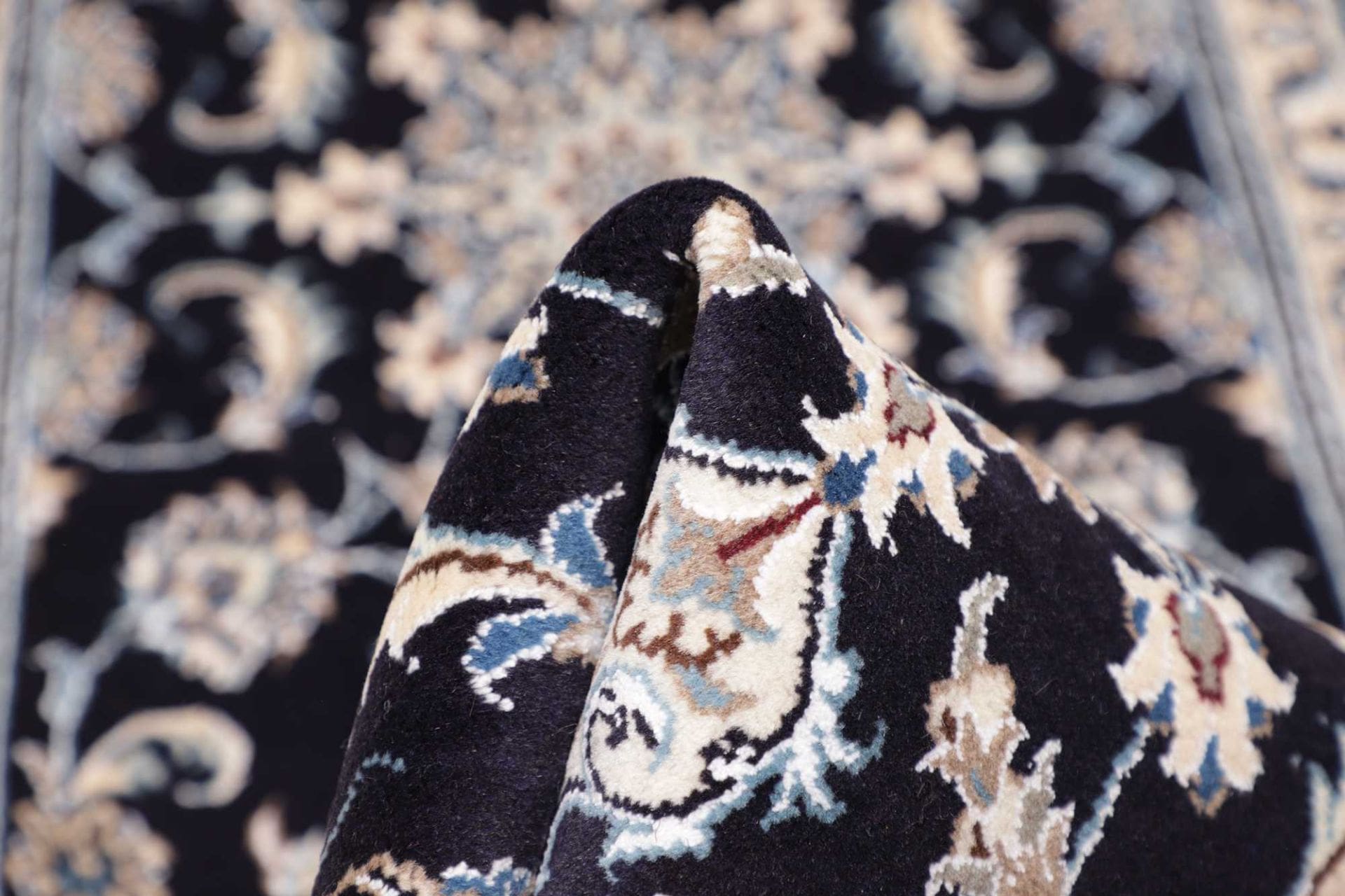 Nain Perserteppich aus Iran, 83 × 291 cm