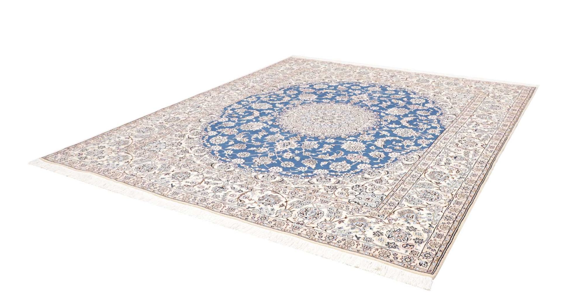 exklusiver-nain-teppich-254-x-291cm-florale-muster-handgeknupft-1 Handgeknüpfter Nain Perserteppich, 254 × 291 cm, Wolle