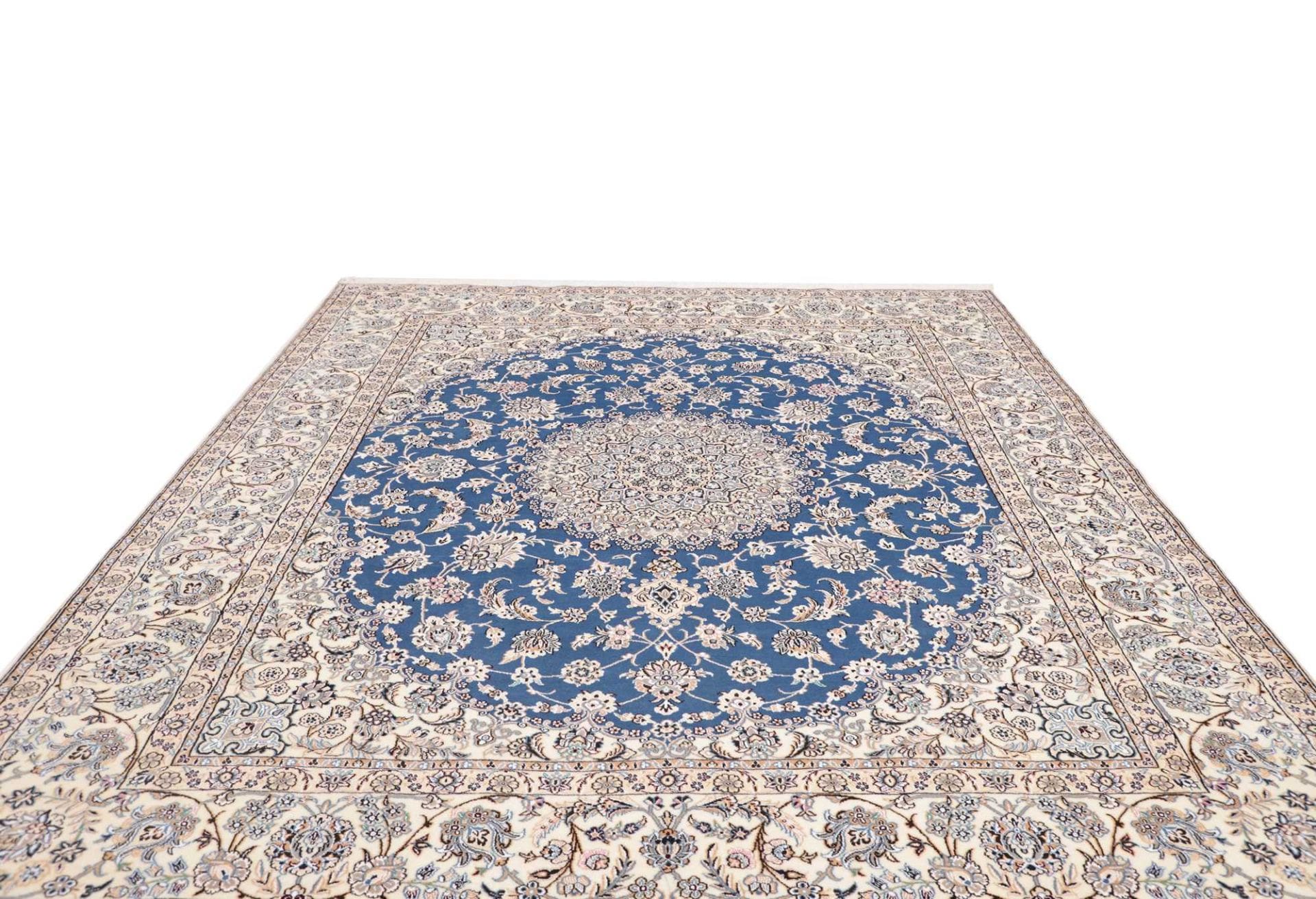 exklusiver-nain-teppich-254-x-291cm-florale-muster-handgeknupft-3 Handgeknüpfter Nain Perserteppich, 254 × 291 cm, Wolle