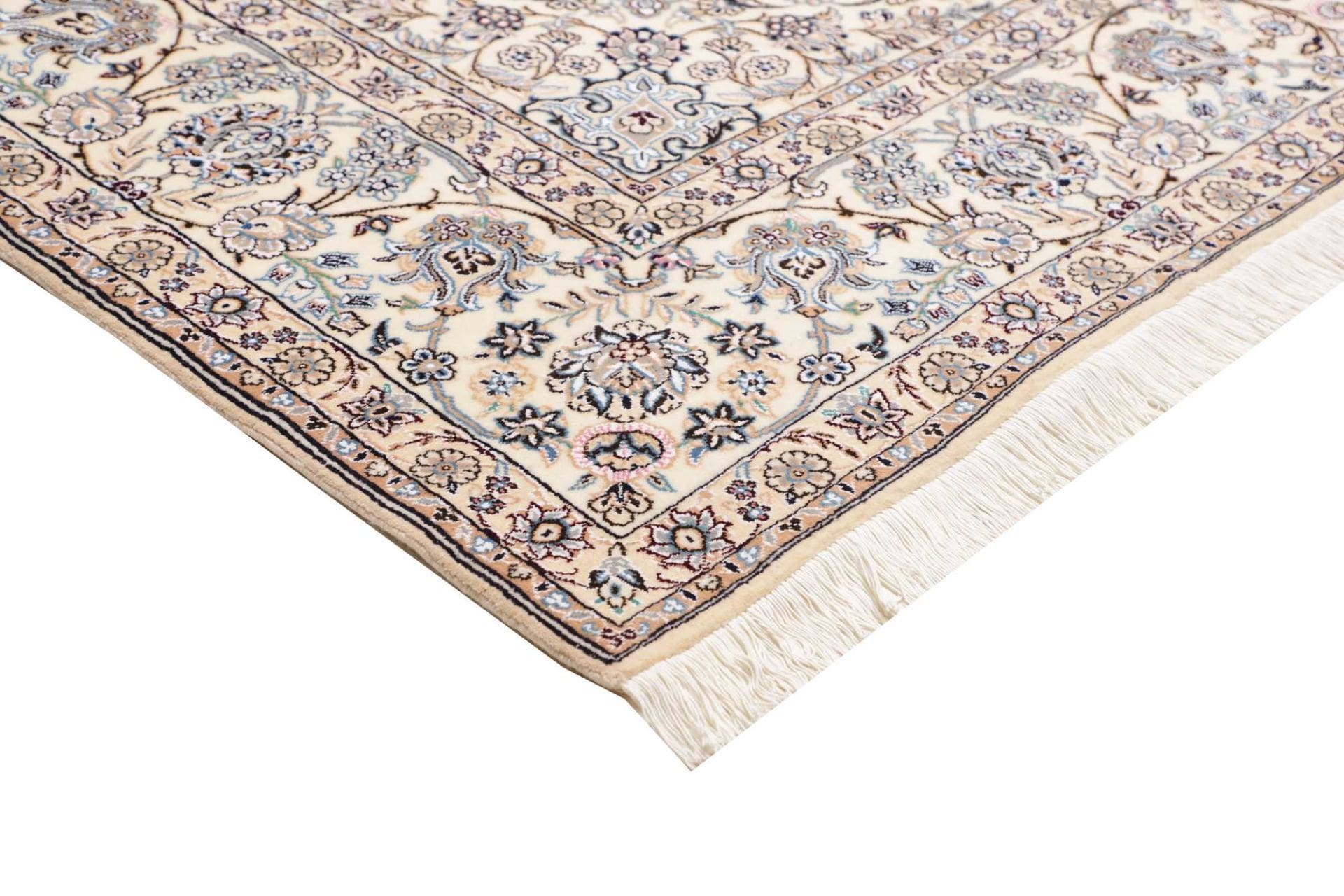 exklusiver-nain-teppich-254-x-291cm-florale-muster-handgeknupft-4 Handgeknüpfter Nain Perserteppich, 254 × 291 cm, Wolle