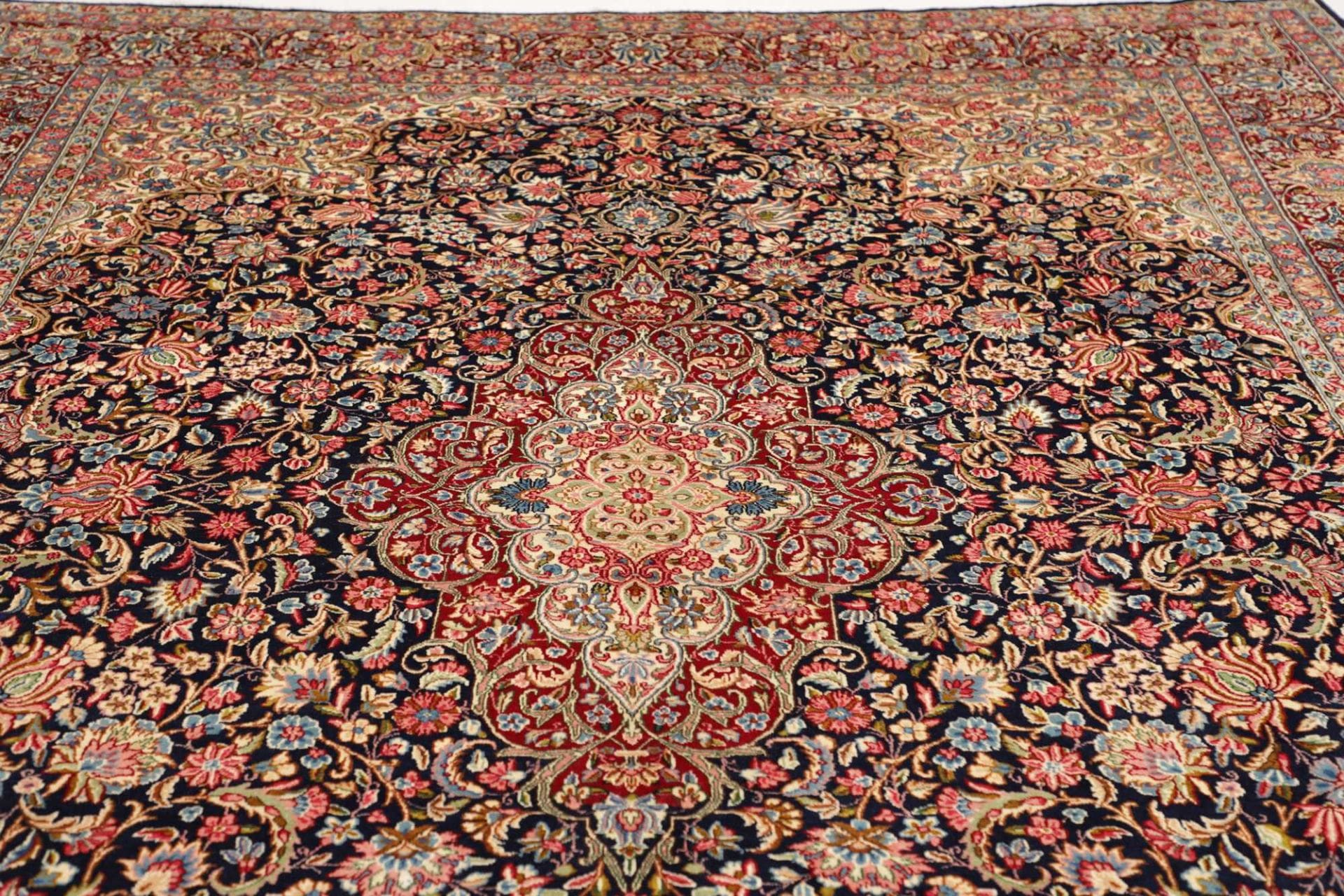 orientteppich-kirman-275-x-387cm-florale-muster-handgeknupft-7 Kerman Perserteppich 275 × 387 cm aus Wolle, handgeknüpft
