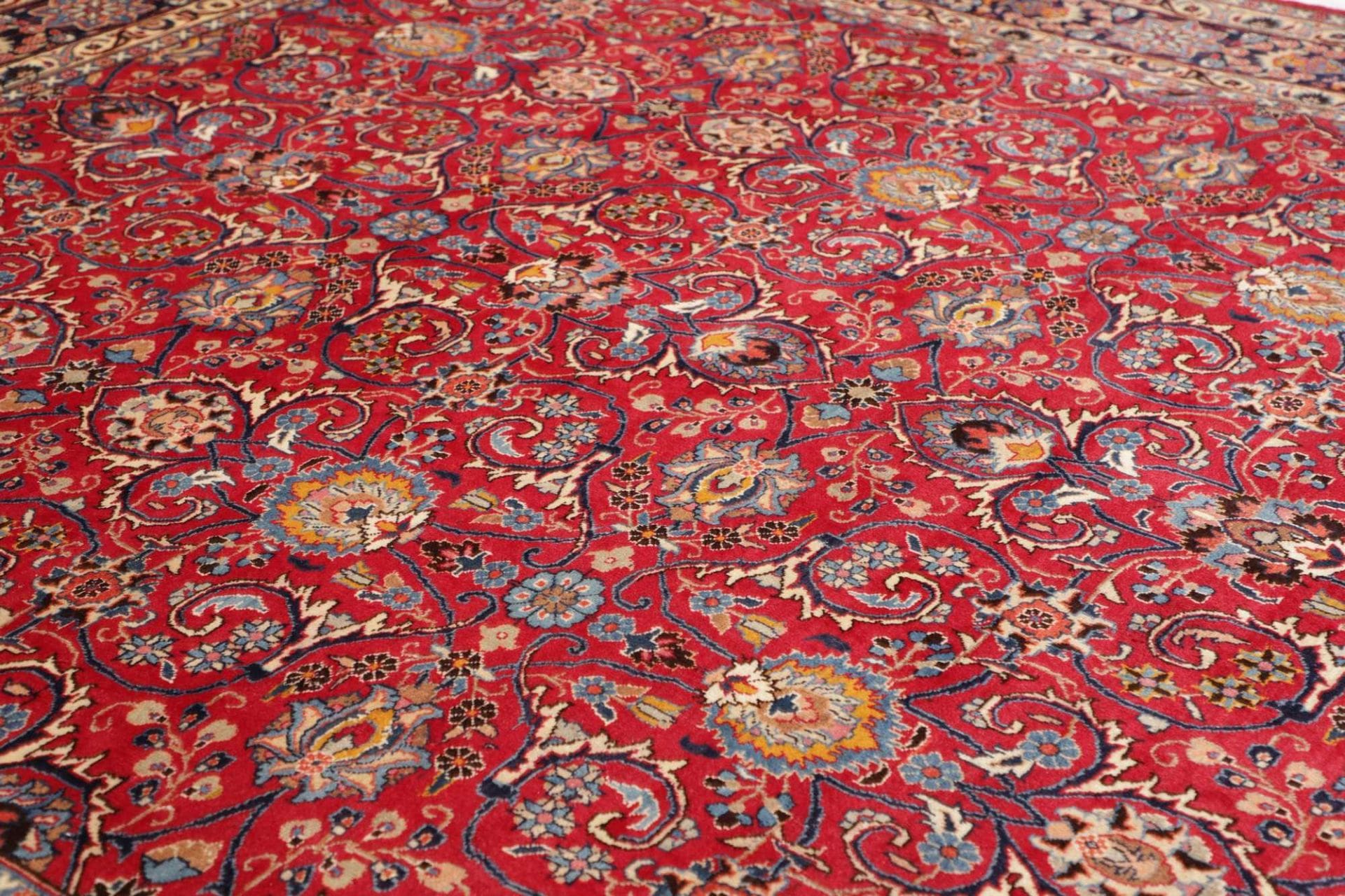 Mashhad Perserteppich aus Iran, 298 × 388 cm