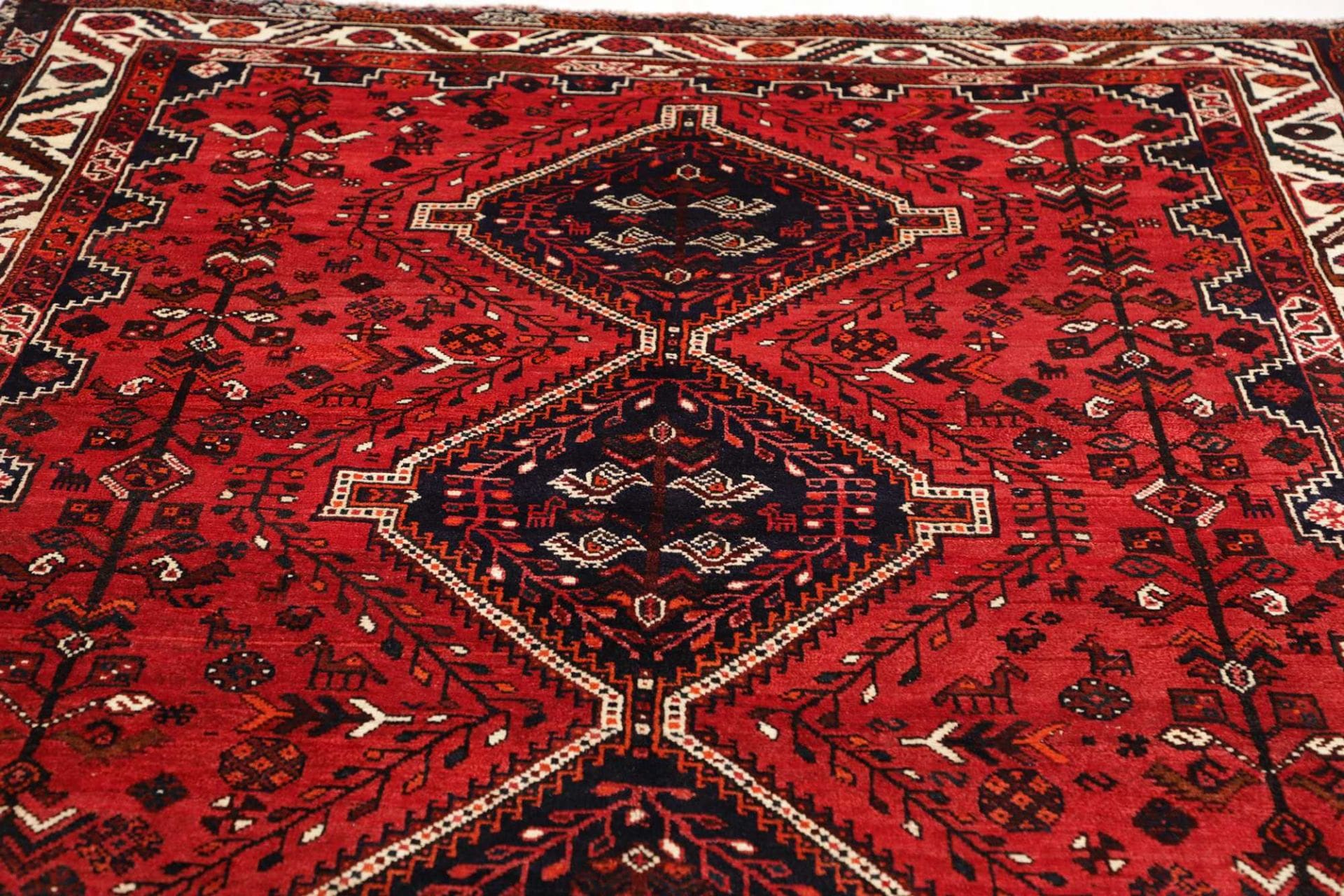 Handgeknüpfter Shiraz Perserteppich 228 × 318 cm