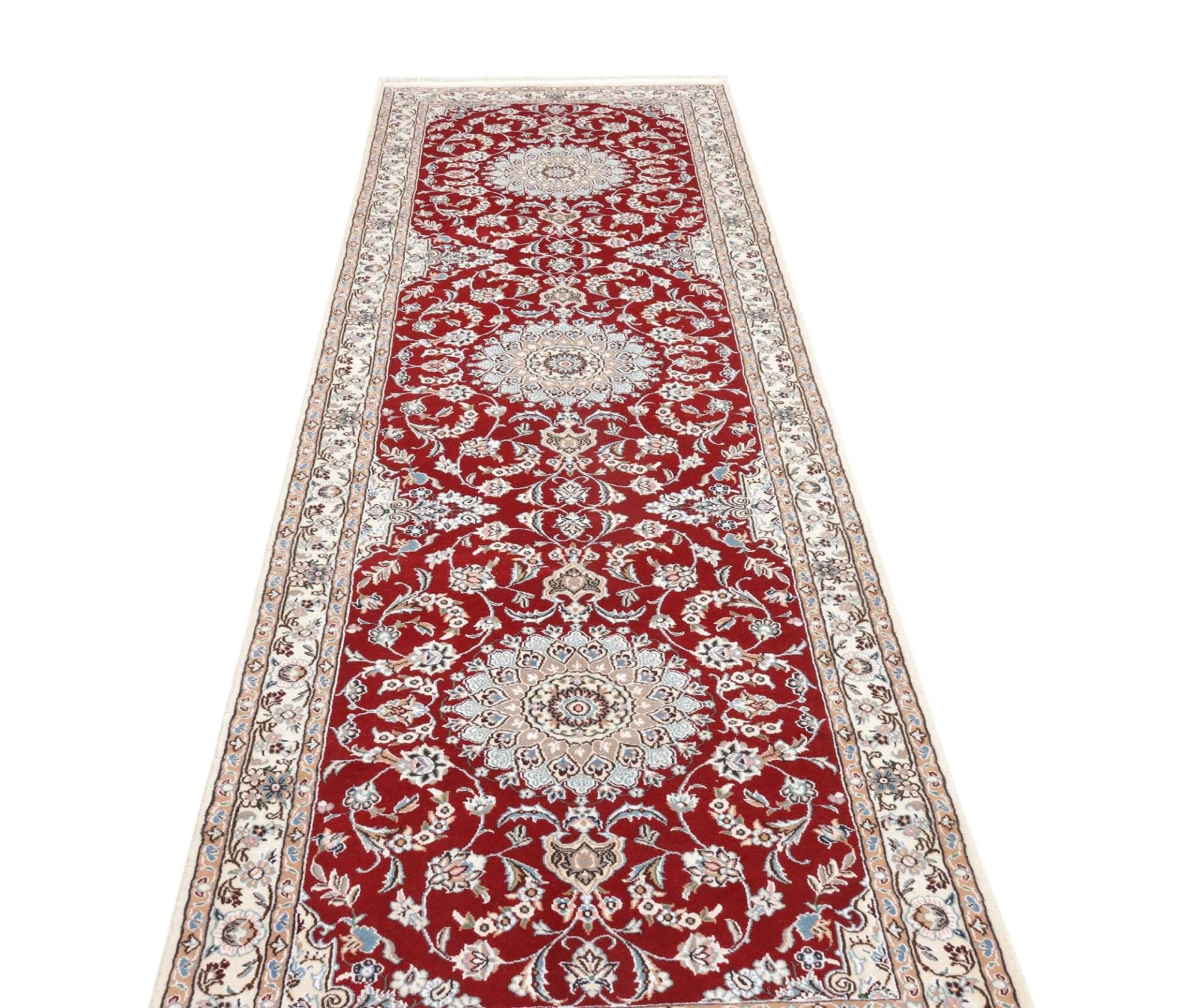 Nain Perserteppich aus Iran, 93 × 309 cm