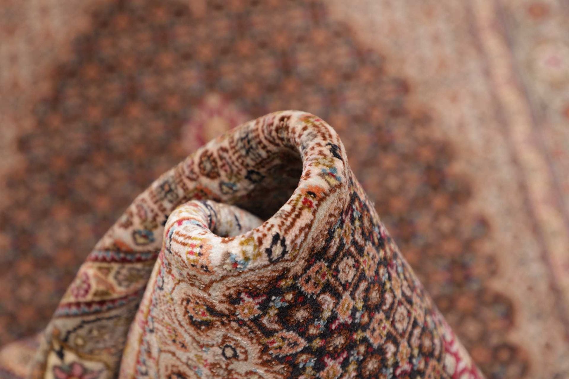 Täbriz Perserteppich aus Iran, 84 × 299 cm