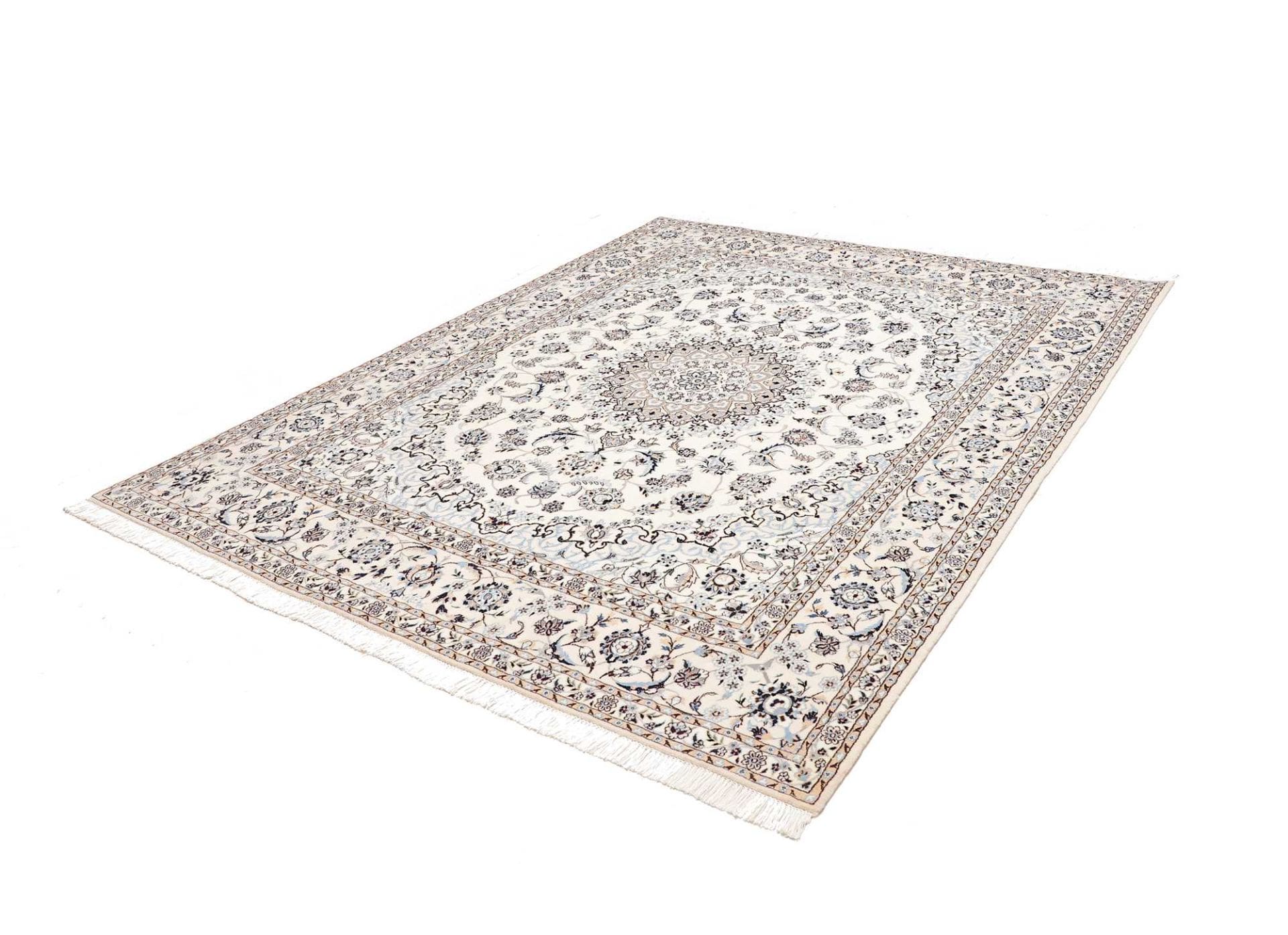Nain Perserteppich aus Iran, 208 × 259 cm