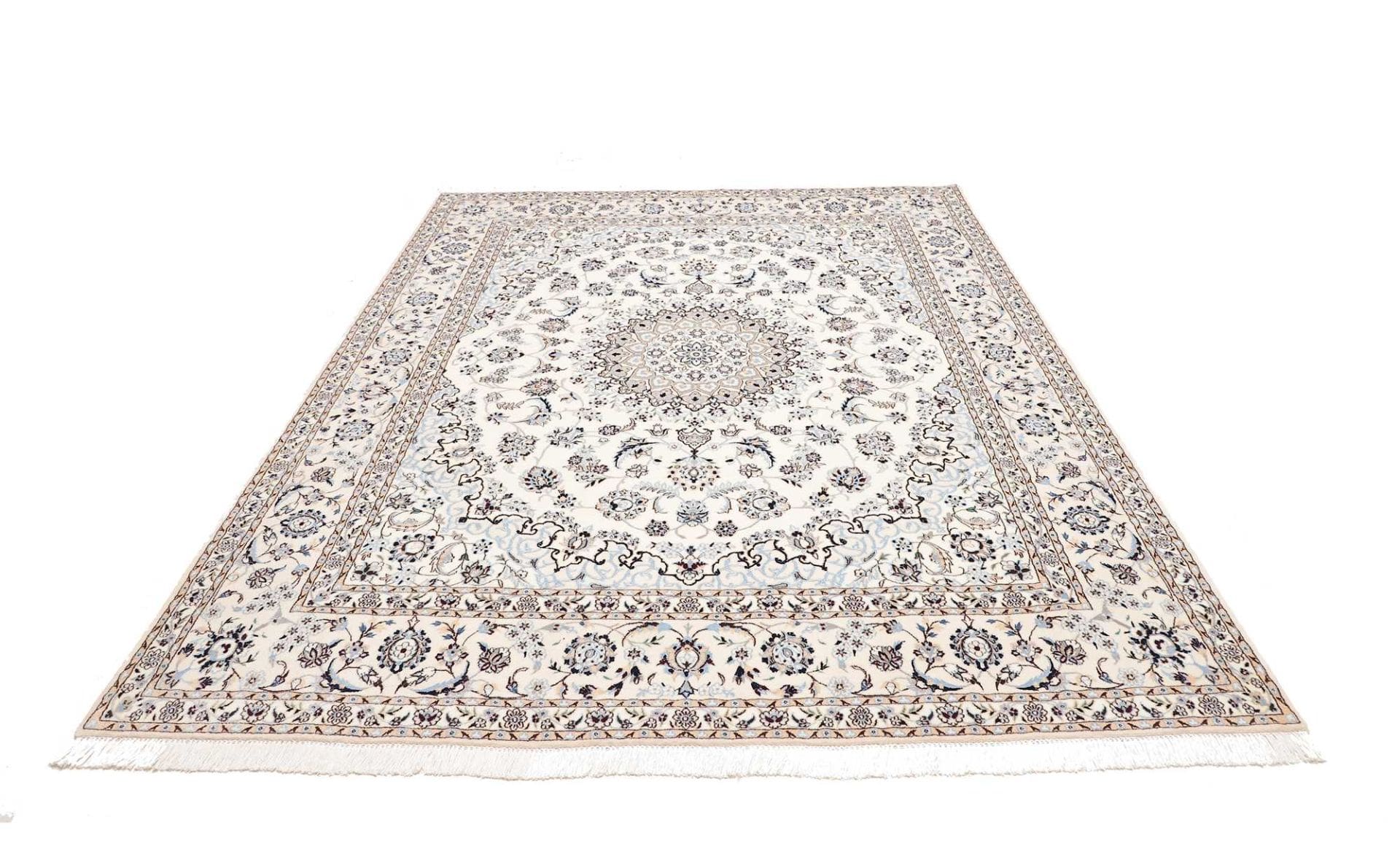 Nain Perserteppich aus Iran, 208 × 259 cm