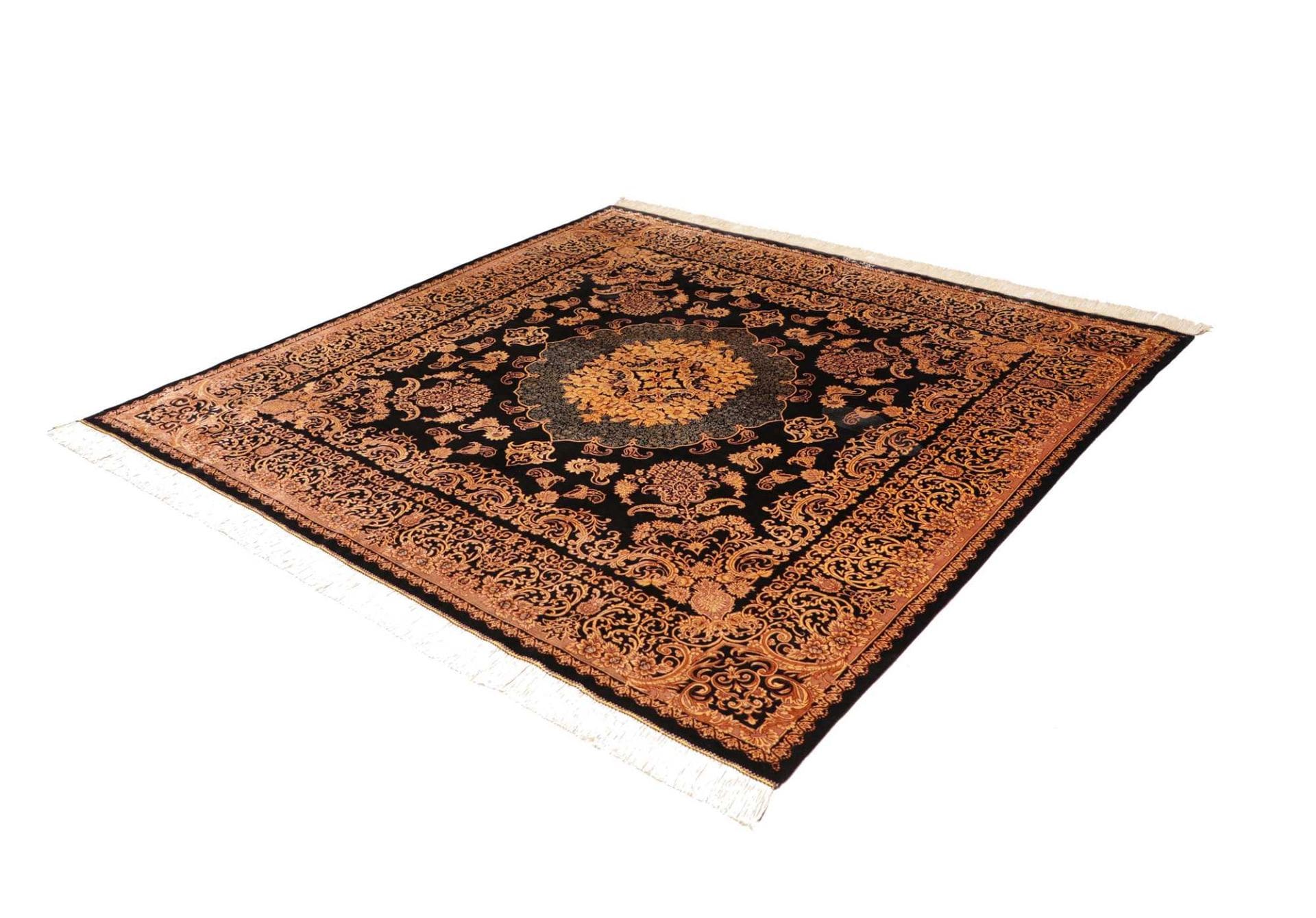 Ghom Perserteppich 203 × 200 cm aus Seide, handgeknüpft