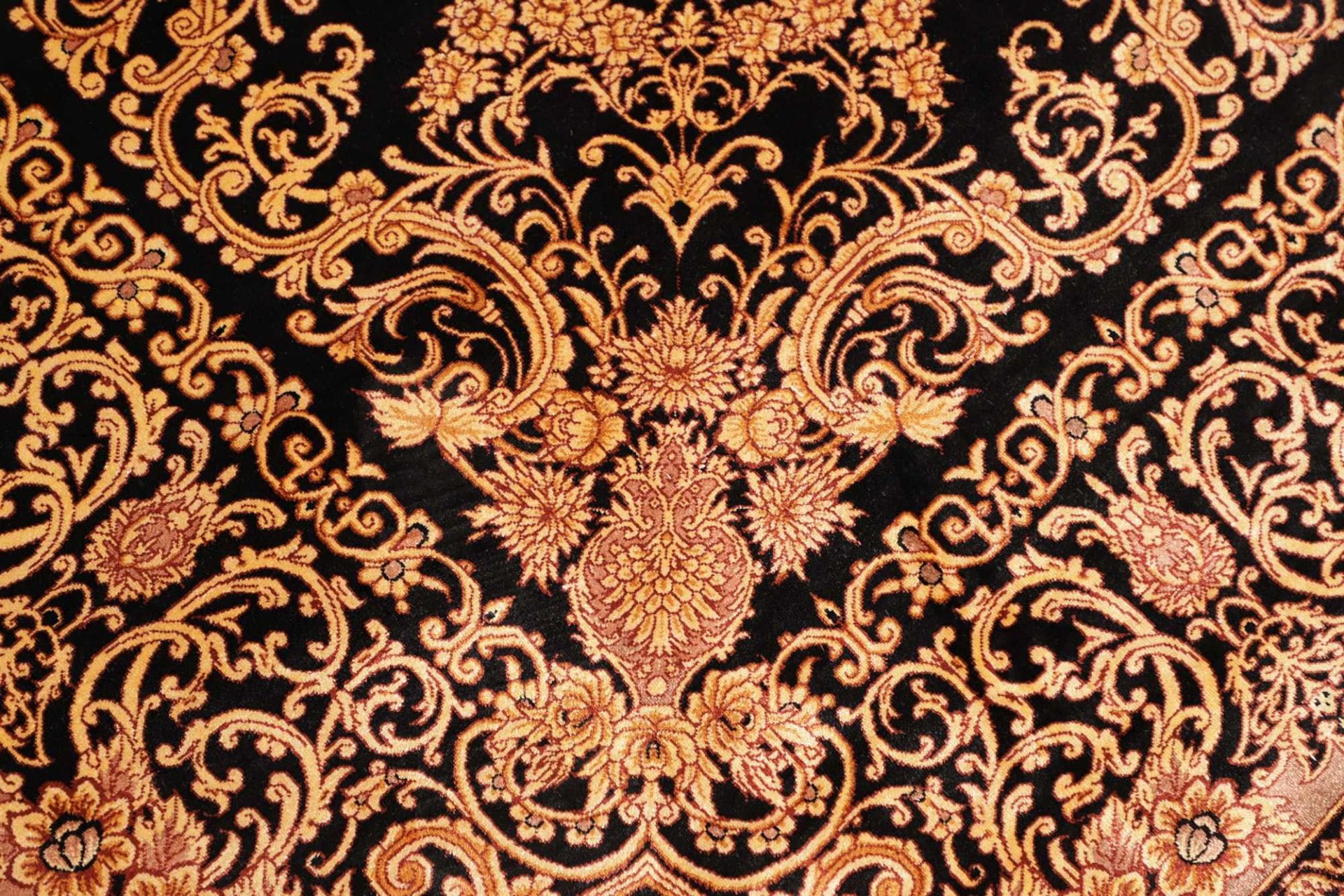Ghom Perserteppich 203 × 200 cm aus Seide, handgeknüpft