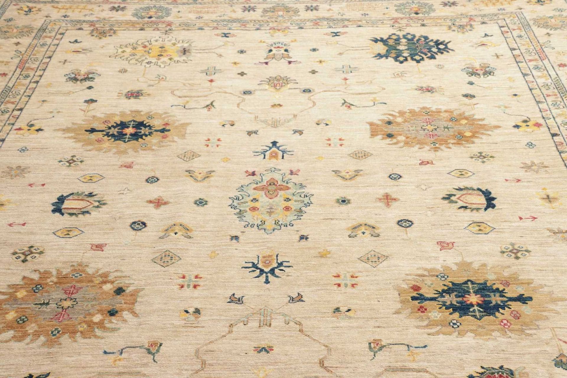 Farahan Ziegler Orientteppich 246 × 300 cm aus Wolle, handgeknüpft