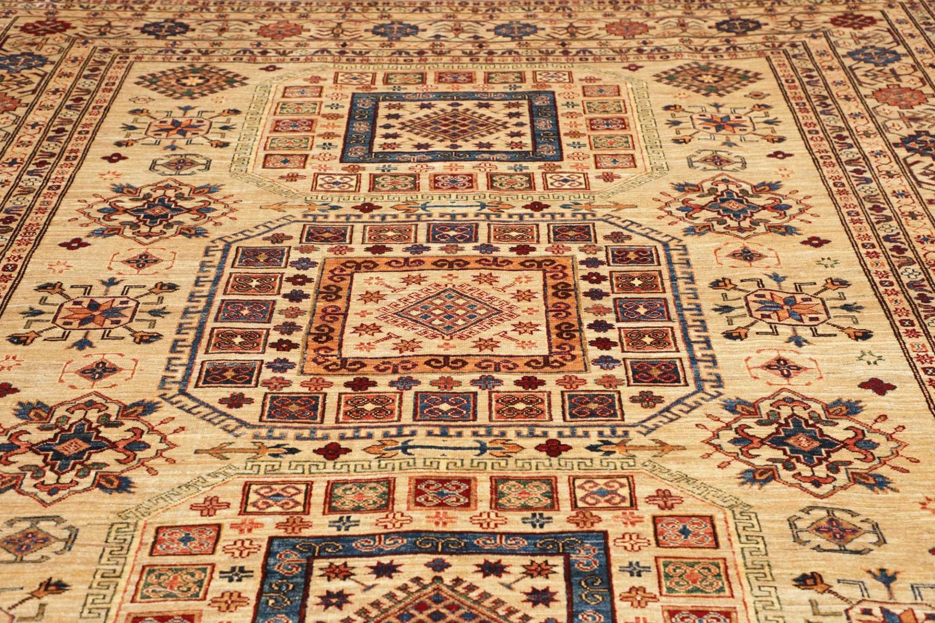 Kazak Orientteppich aus Pakistan, 264 × 304 cm