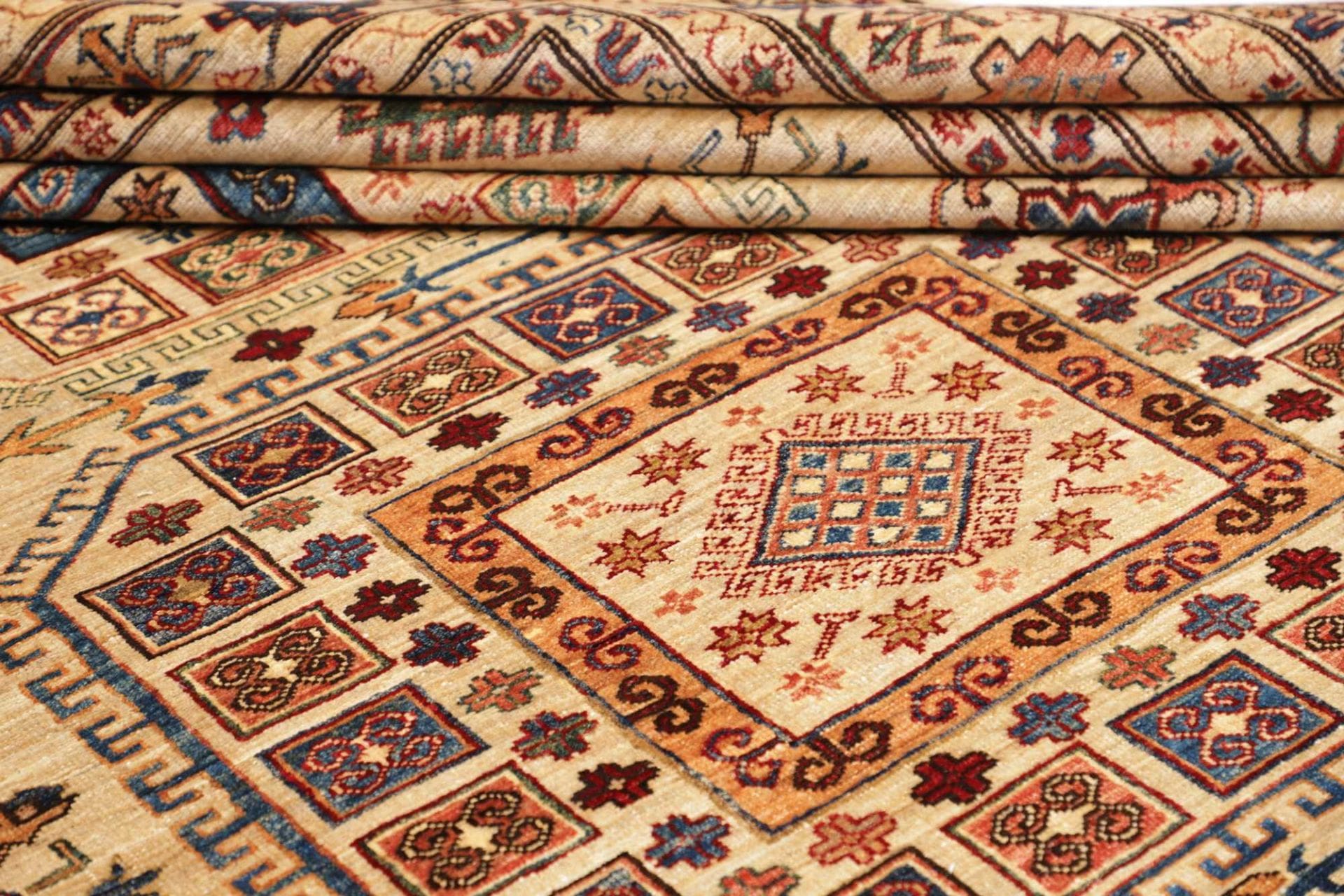 Kazak Orientteppich aus Pakistan, 264 × 304 cm