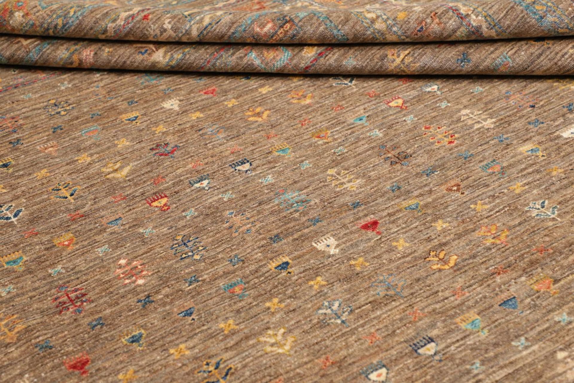 Handgeknüpfter Samarkand Orientteppich 245 × 300 cm