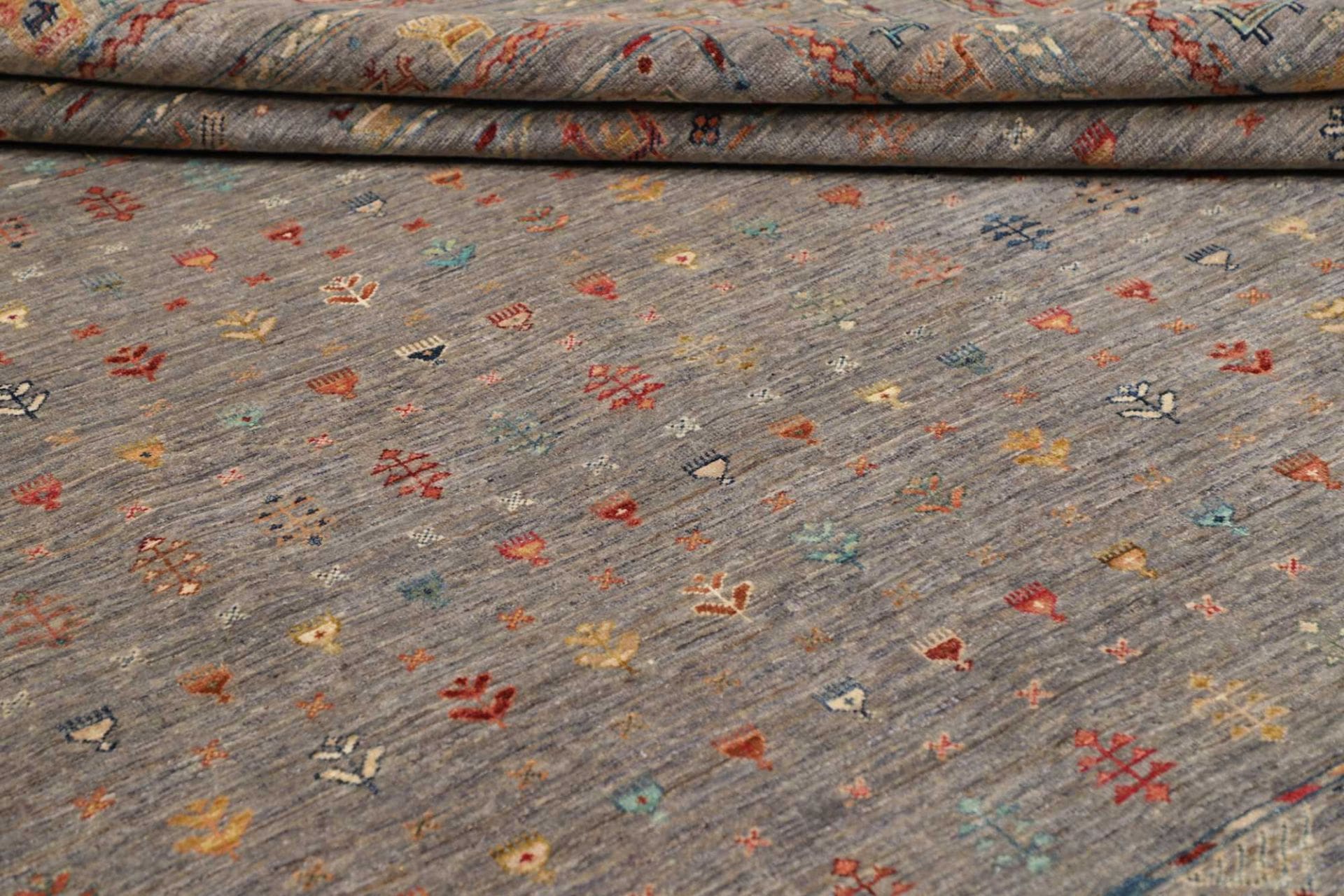 Handgeknüpfter Samarkand Orientteppich 247 × 306 cm