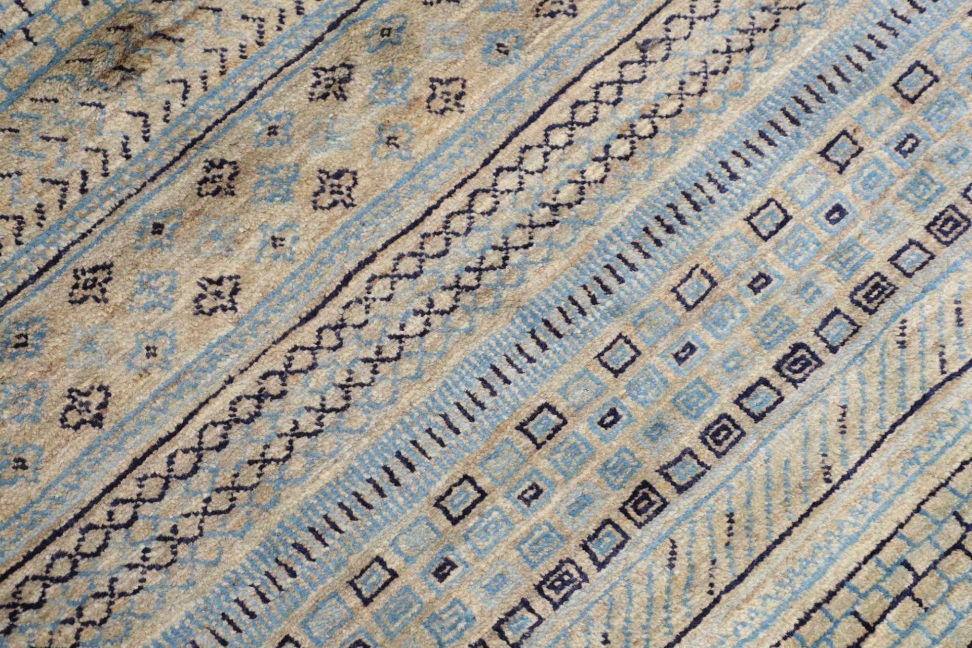Loribaft Orientteppich aus Pakistan, 249 × 303 cm