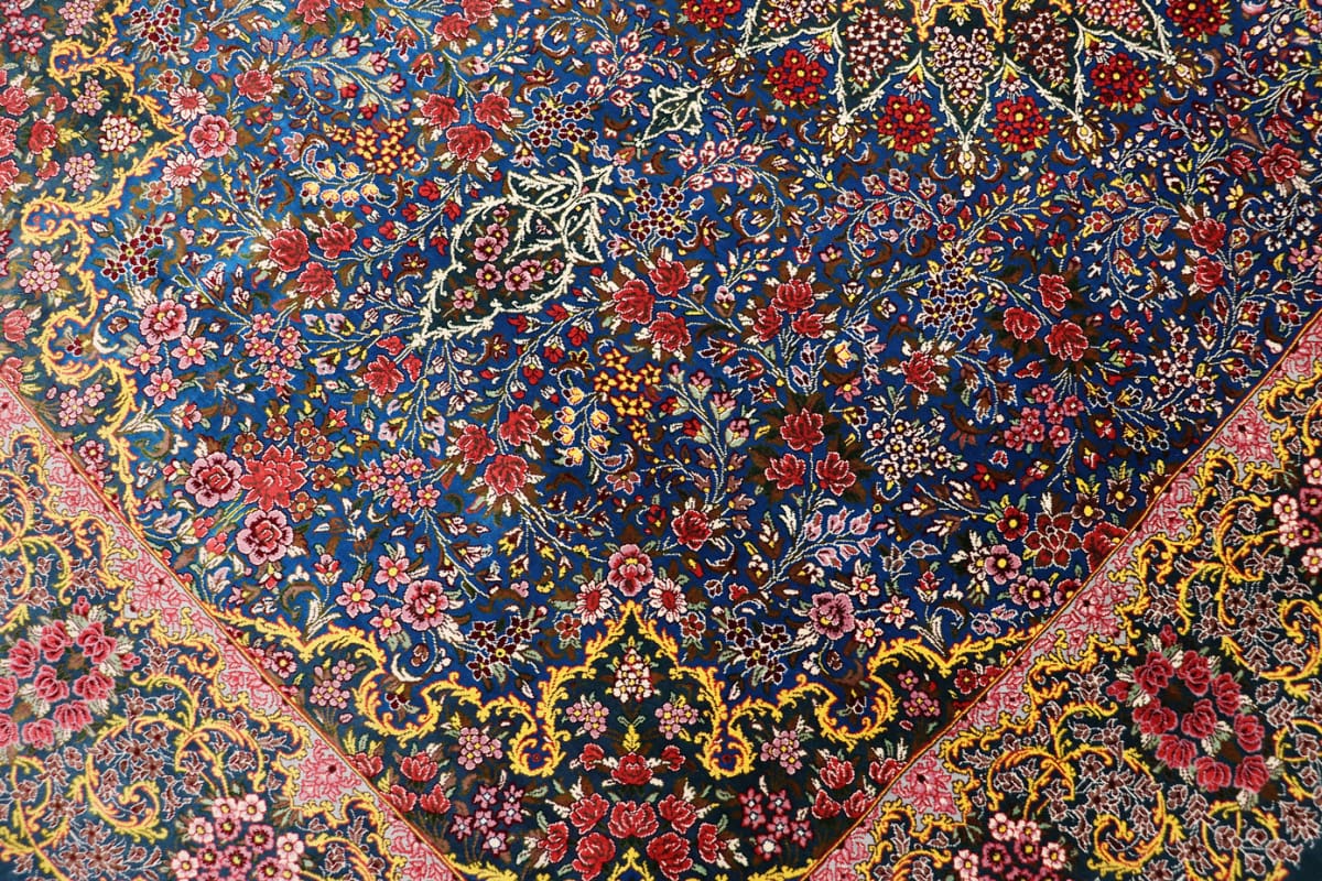exklusiver-seidenteppich-ghom-blau-202x136-cm-naturfarben-handgeknupft-5 Handgeknüpfter Ghom Perserteppich, Wolle