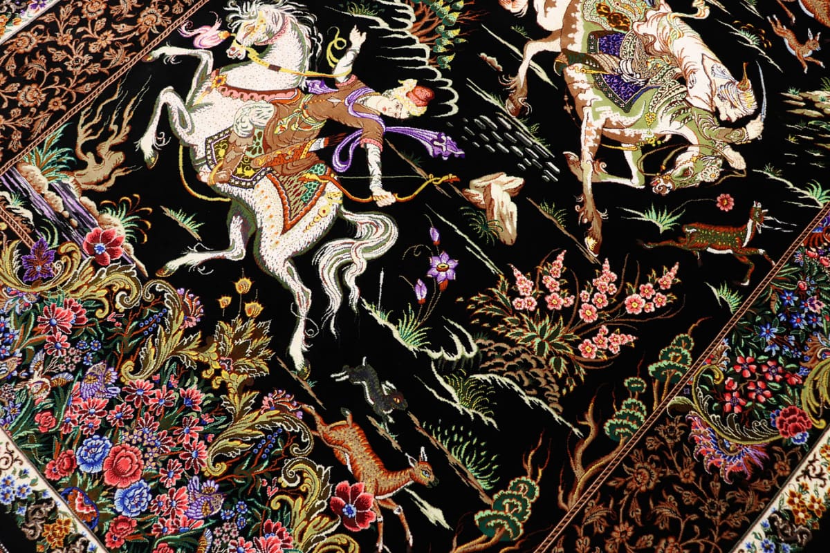 orientteppich-seidenteppich-ghom-jagdszene-schwarz-202x138-cm-handgeknupft-5 Handgeknüpfter Ghom Perserteppich, Seide