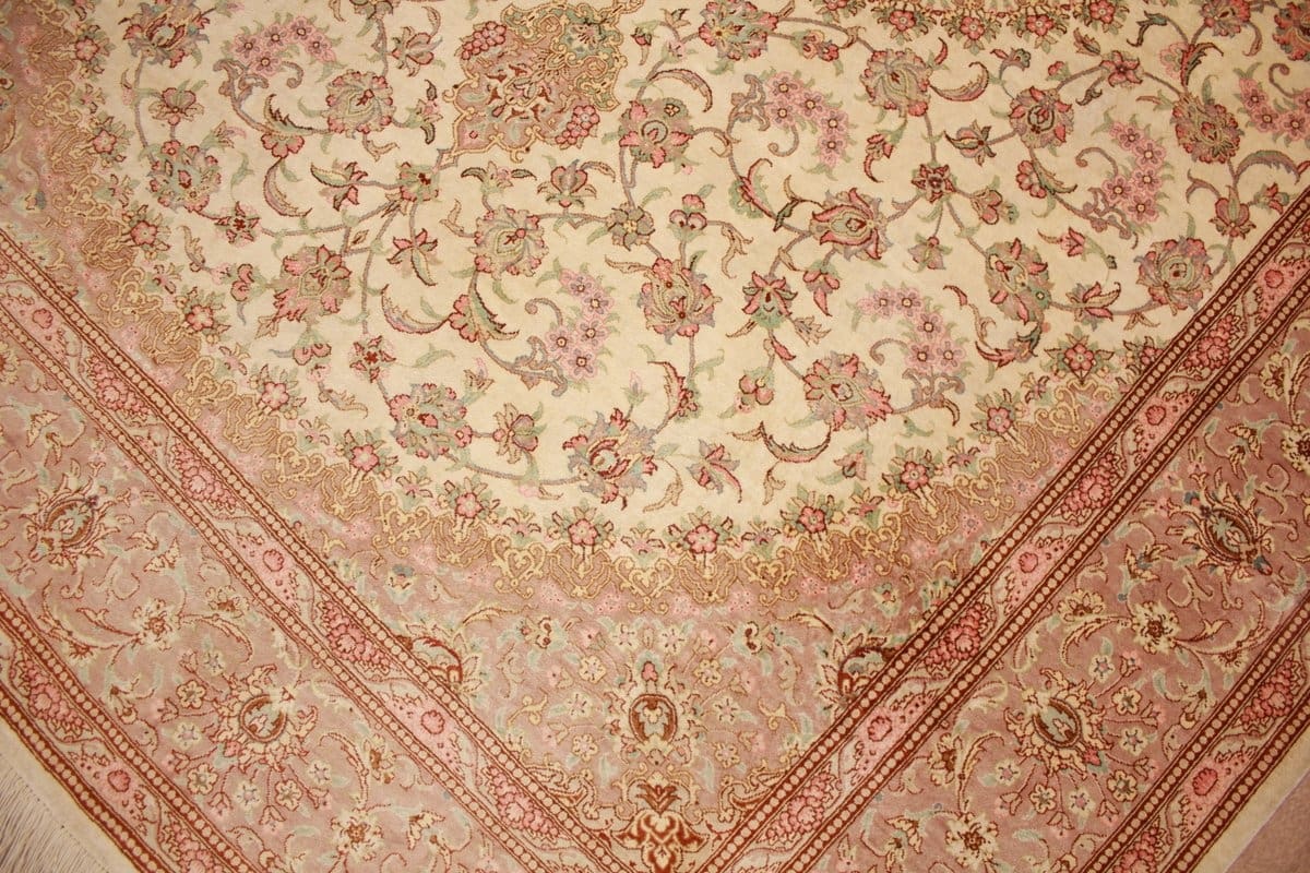 Ghom Seidenteppich 195×135 cm Beige, feingliedrig, handgeknüpft