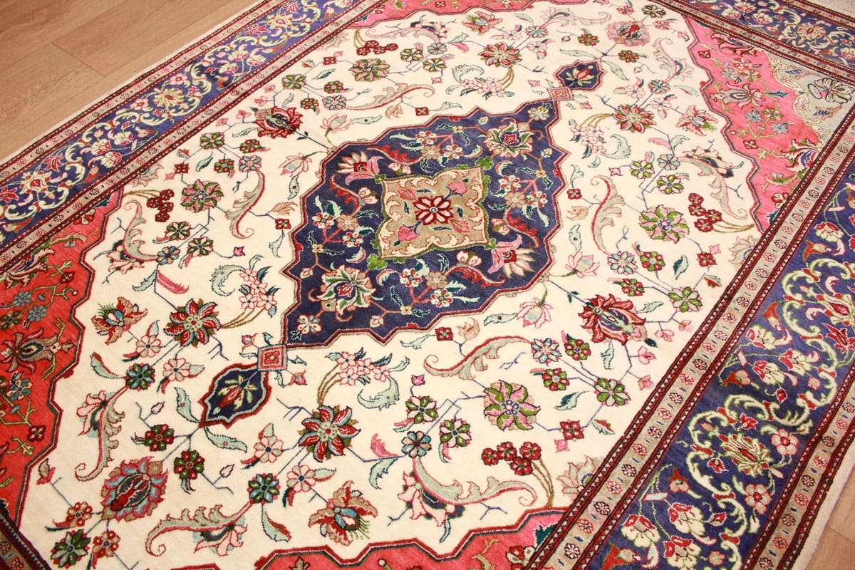 Perser Teppich Ghom Seidenteppich 192×136 cm Beige, handgeknüpft