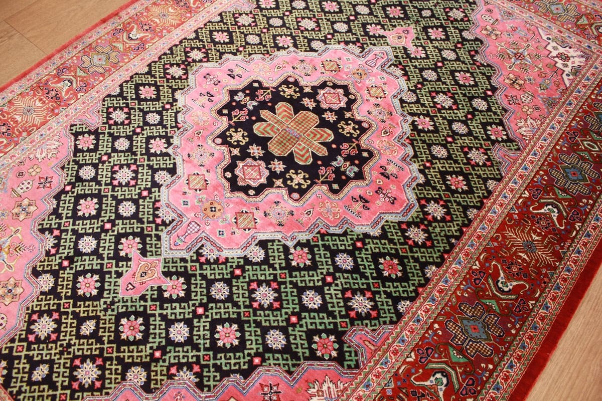 Perser Teppich Ghom Seidenteppich 154×106 cm Schwarz, handgeknüpft