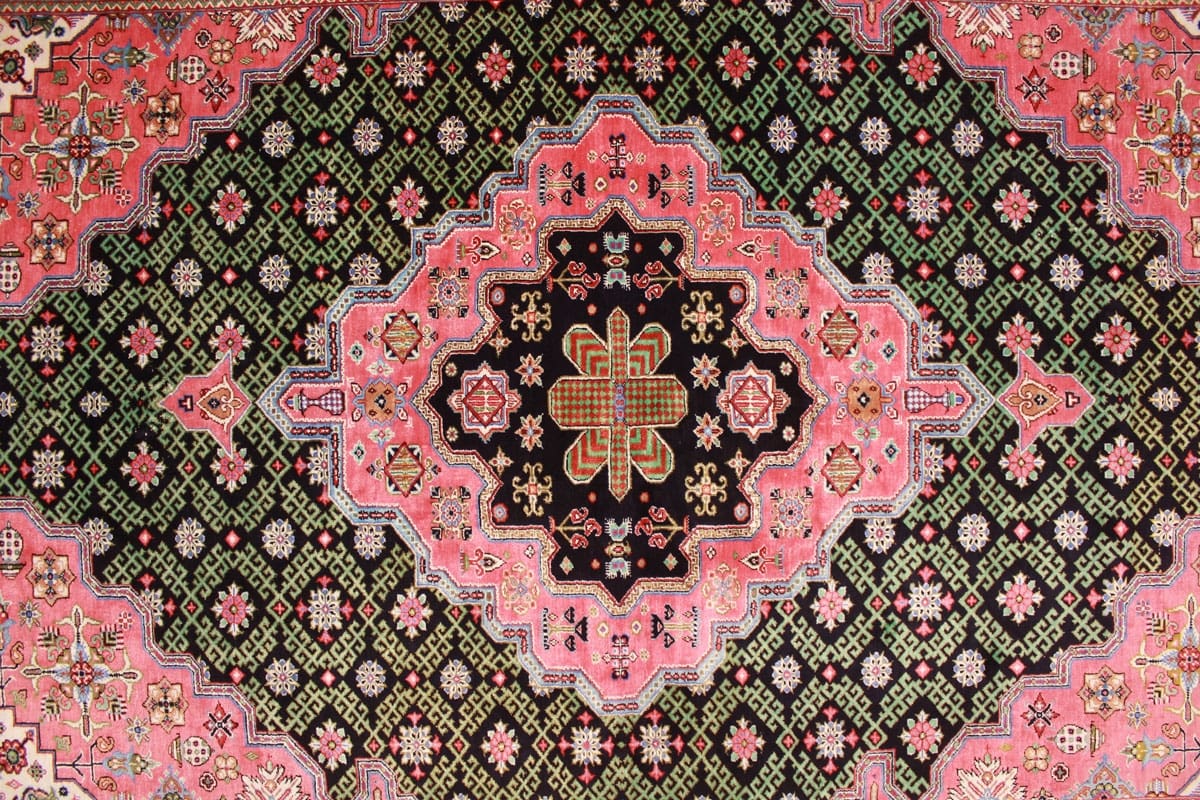 Perser Teppich Ghom Seidenteppich 154×106 cm Schwarz, handgeknüpft