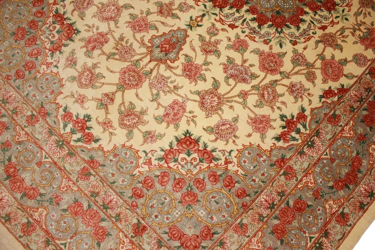 Ghom Seidenteppich 156×99 cm Beige, Naturfarben, handgeknüpft