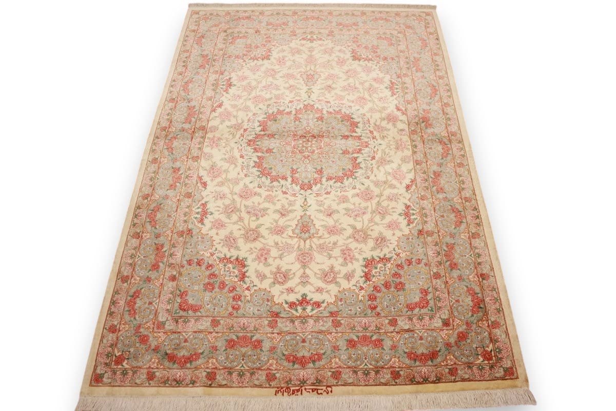 Ghom Seidenteppich 156×99 cm Beige, Naturfarben, handgeknüpft