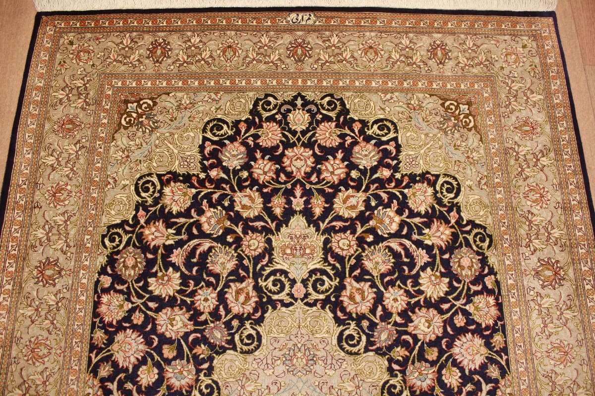 Ghom Seidenteppich Dunkelblau 151×101 cm, feine Muster, handgeknüpft