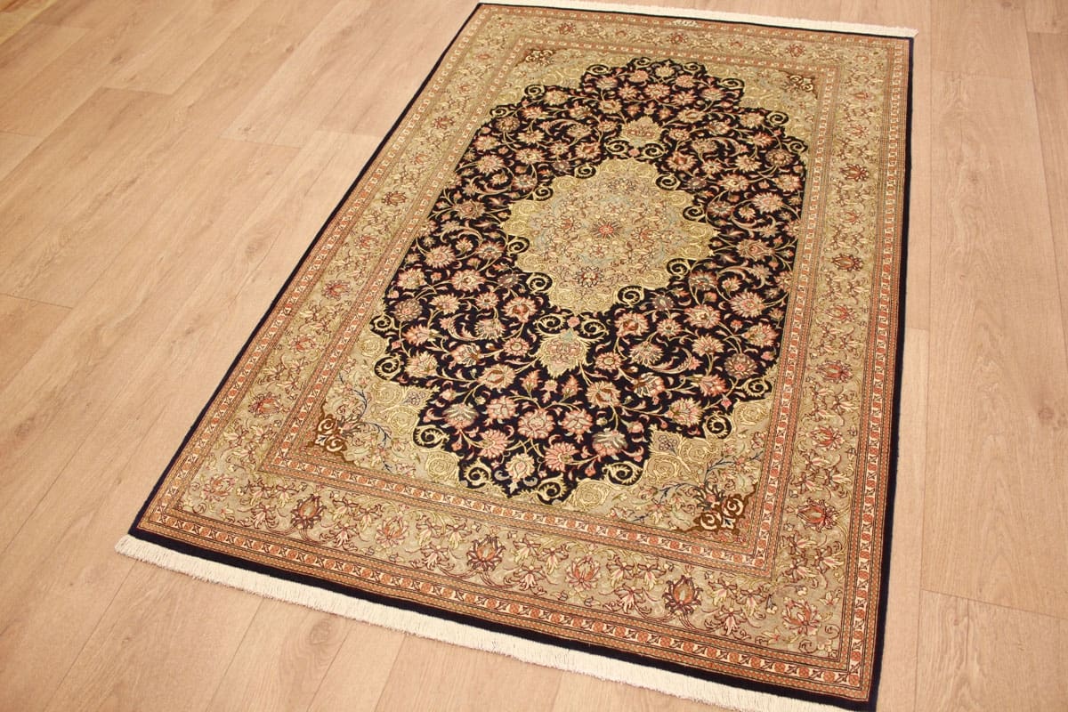 Ghom Seidenteppich Dunkelblau 151×101 cm, feine Muster, handgeknüpft