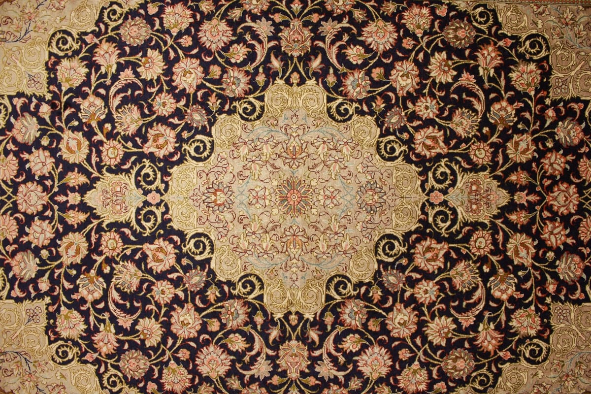 Ghom Seidenteppich Dunkelblau 151×101 cm, feine Muster, handgeknüpft