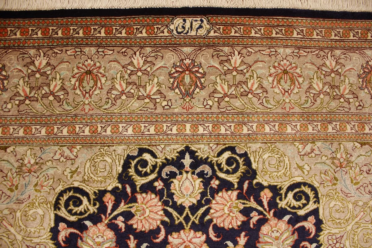 Ghom Seidenteppich Dunkelblau 151×101 cm, feine Muster, handgeknüpft