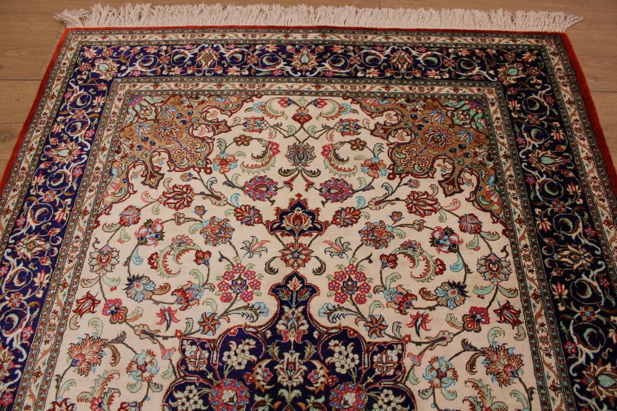 seidenteppich-ghom-160x109-cm-beige-harmonische-naturfarben-handgeknupft-2 Handgeknüpfter Ghom Perserteppich, Seide