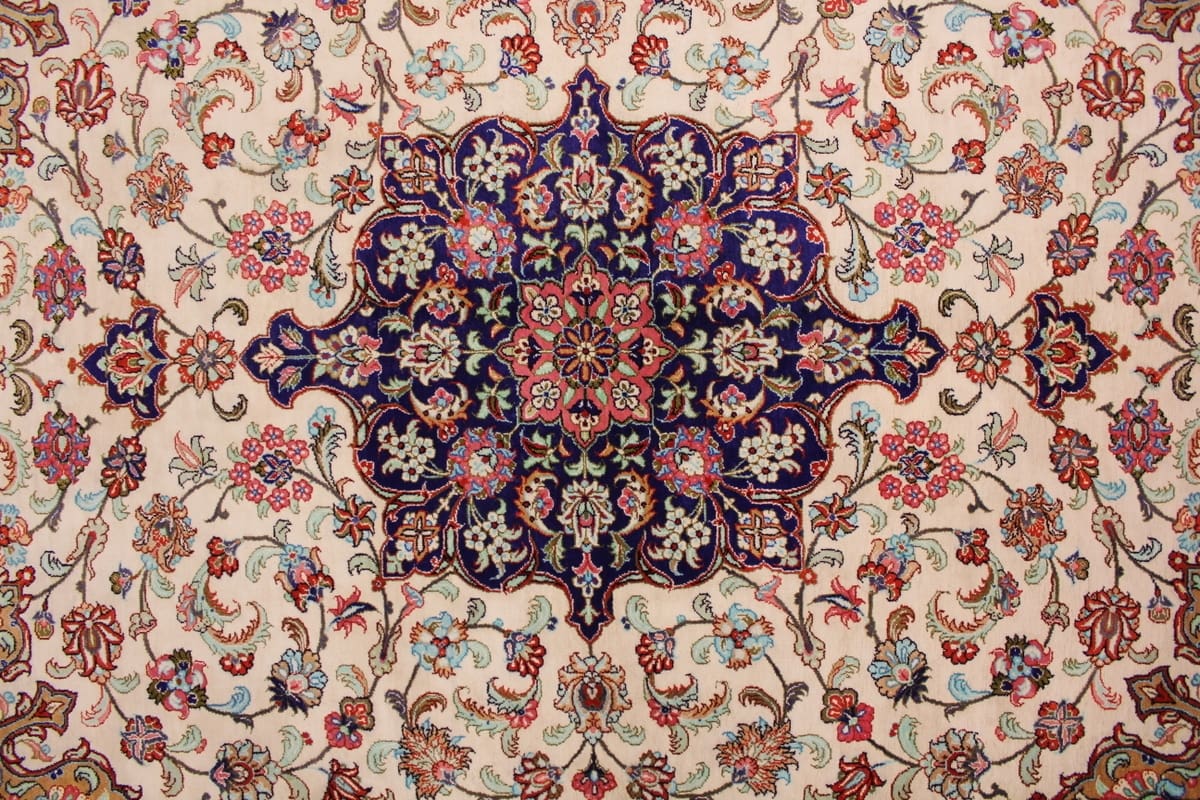 seidenteppich-ghom-160x109-cm-beige-harmonische-naturfarben-handgeknupft-7 Handgeknüpfter Ghom Perserteppich, Seide