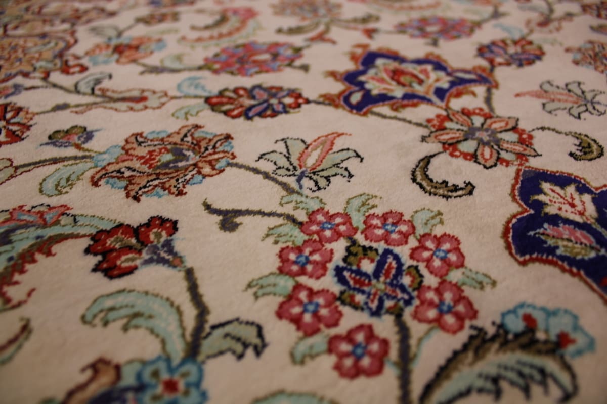 seidenteppich-ghom-160x109-cm-beige-harmonische-naturfarben-handgeknupft-8 Handgeknüpfter Ghom Perserteppich, Seide