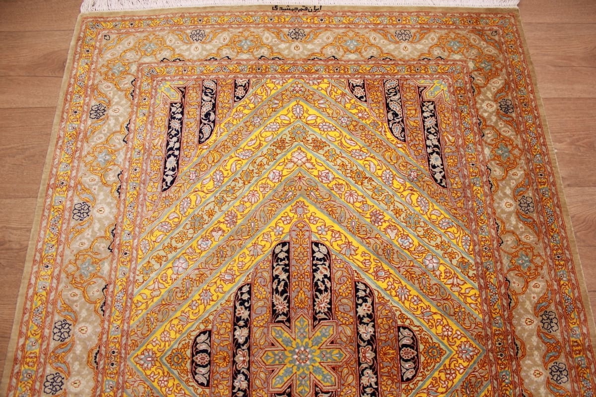 ghom-seidenteppich-149x99-cm-gold-harmonische-naturfarben-handgeknupft-2 Ghom Seidenteppich 149×99 cm Gold, harmonische Naturfarben, handgeknüpft