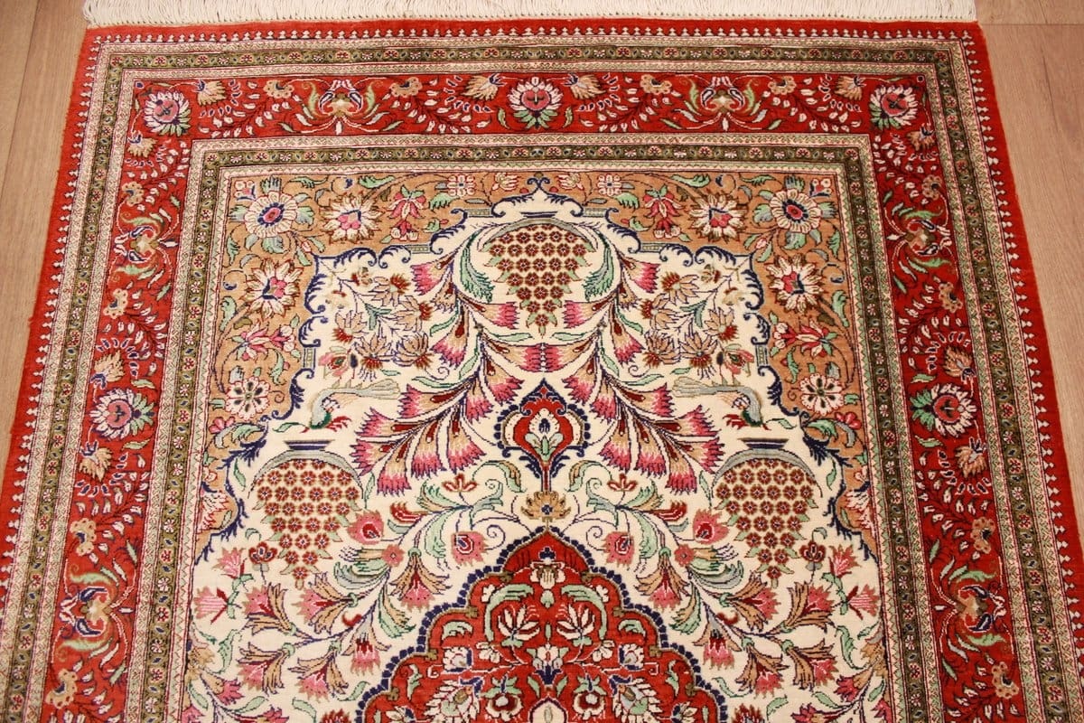 Ghom Seidenteppich 153×101 cm Beige, feingliedrig, handgeknüpft