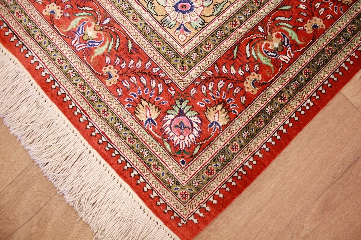Ghom Seidenteppich 153×101 cm Beige, feingliedrig, handgeknüpft