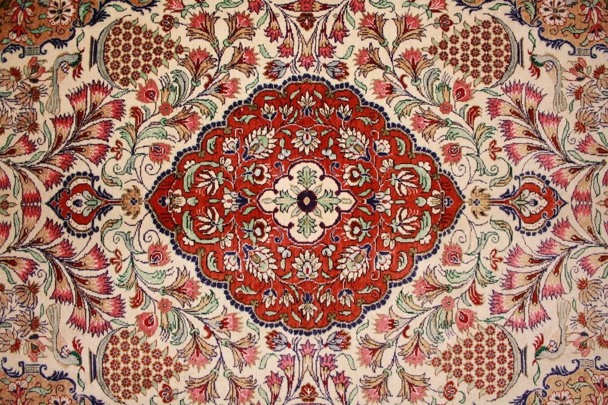 Ghom Seidenteppich 153×101 cm Beige, feingliedrig, handgeknüpft