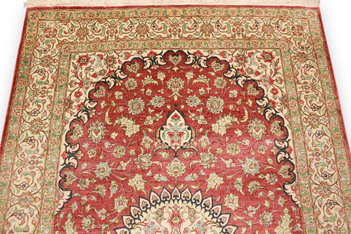 Perser Teppich Ghom Seidenteppich 122×81 cm Rot, handgeknüpft