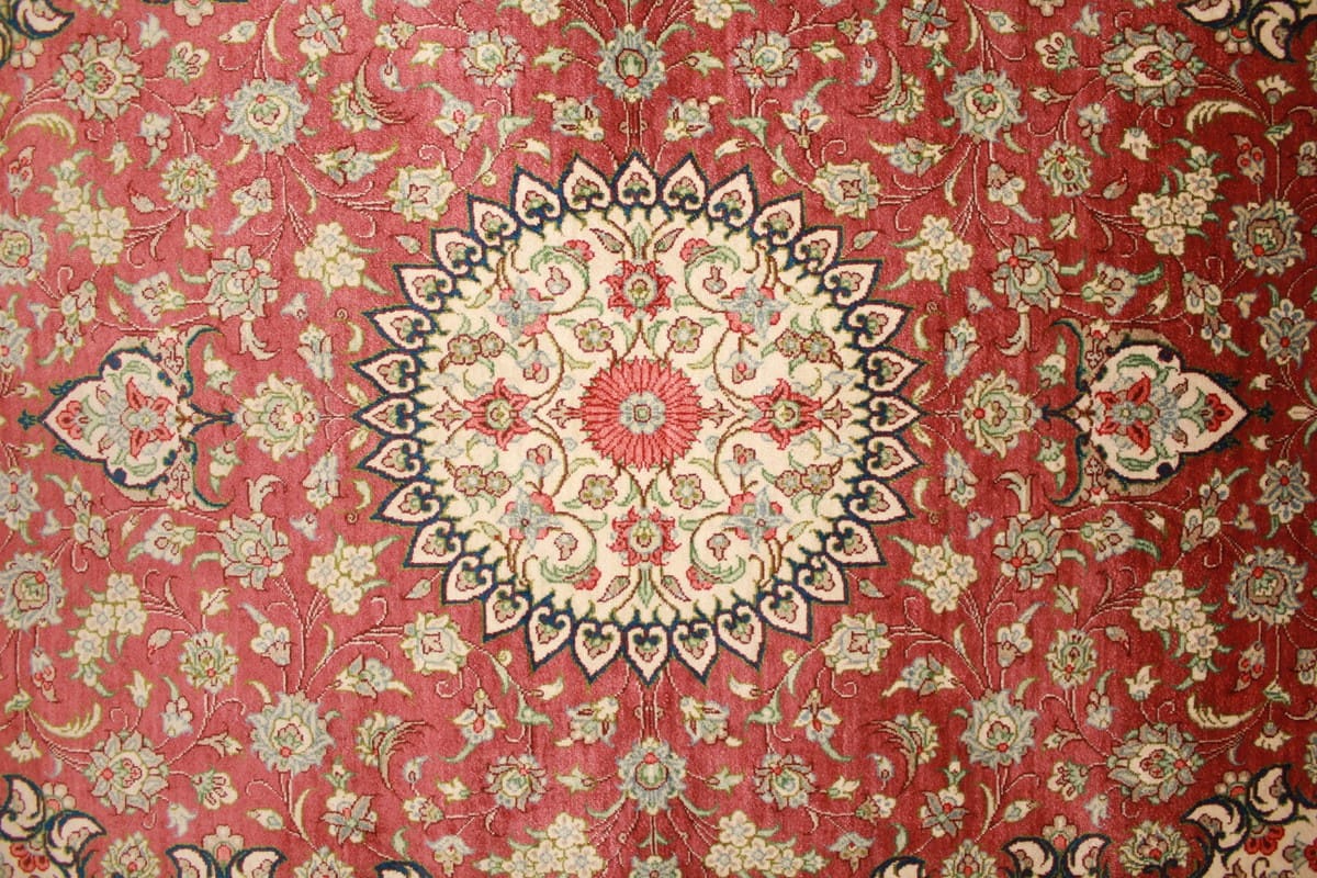 Perser Teppich Ghom Seidenteppich 122×81 cm Rot, handgeknüpft