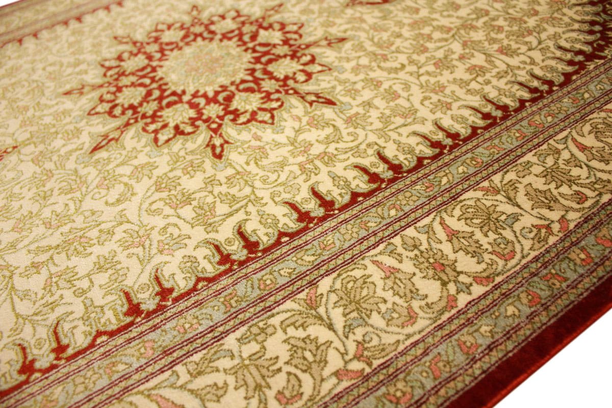 seiden-teppich-ghom-121x79-cm-beige-harmonische-naturfarben-handgeknupft-5 Ghom Perserteppich aus Iran