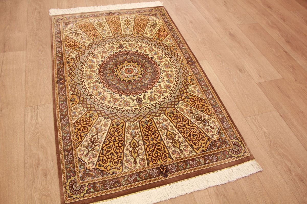 Perser Teppich Ghom Seidenteppich 129×85 cm Elfenbein Royal handgeknüpft