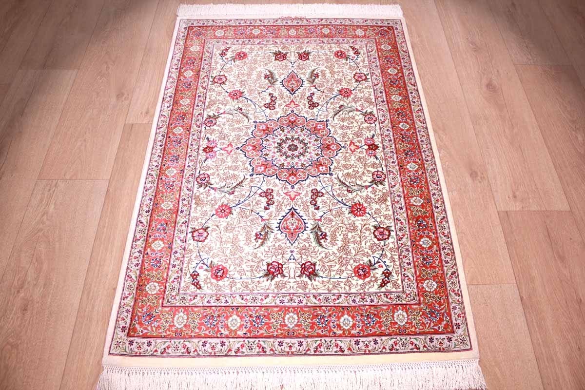 Perser Teppich Ghom Seidenteppich 120×81 cm Beige, handgeknüpft