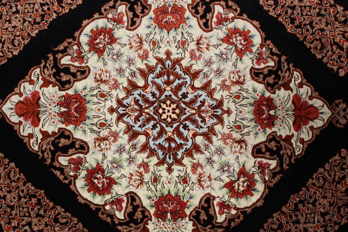 Perserteppich Ghom Seidenteppich 122×81 cm Schwarz, handgeknüpft